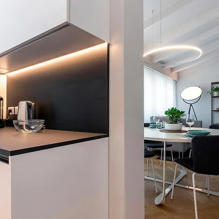 Chiaroscuro By Al Apartman Brescia