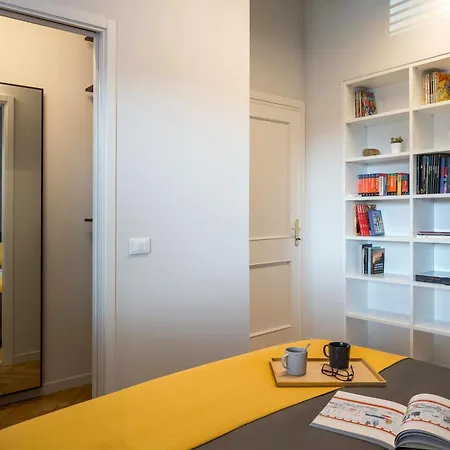 Chiaroscuro By Al Apartman Brescia