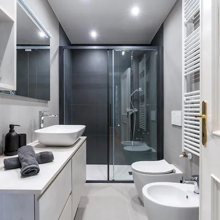 Apartman Chiaroscuro By Al *